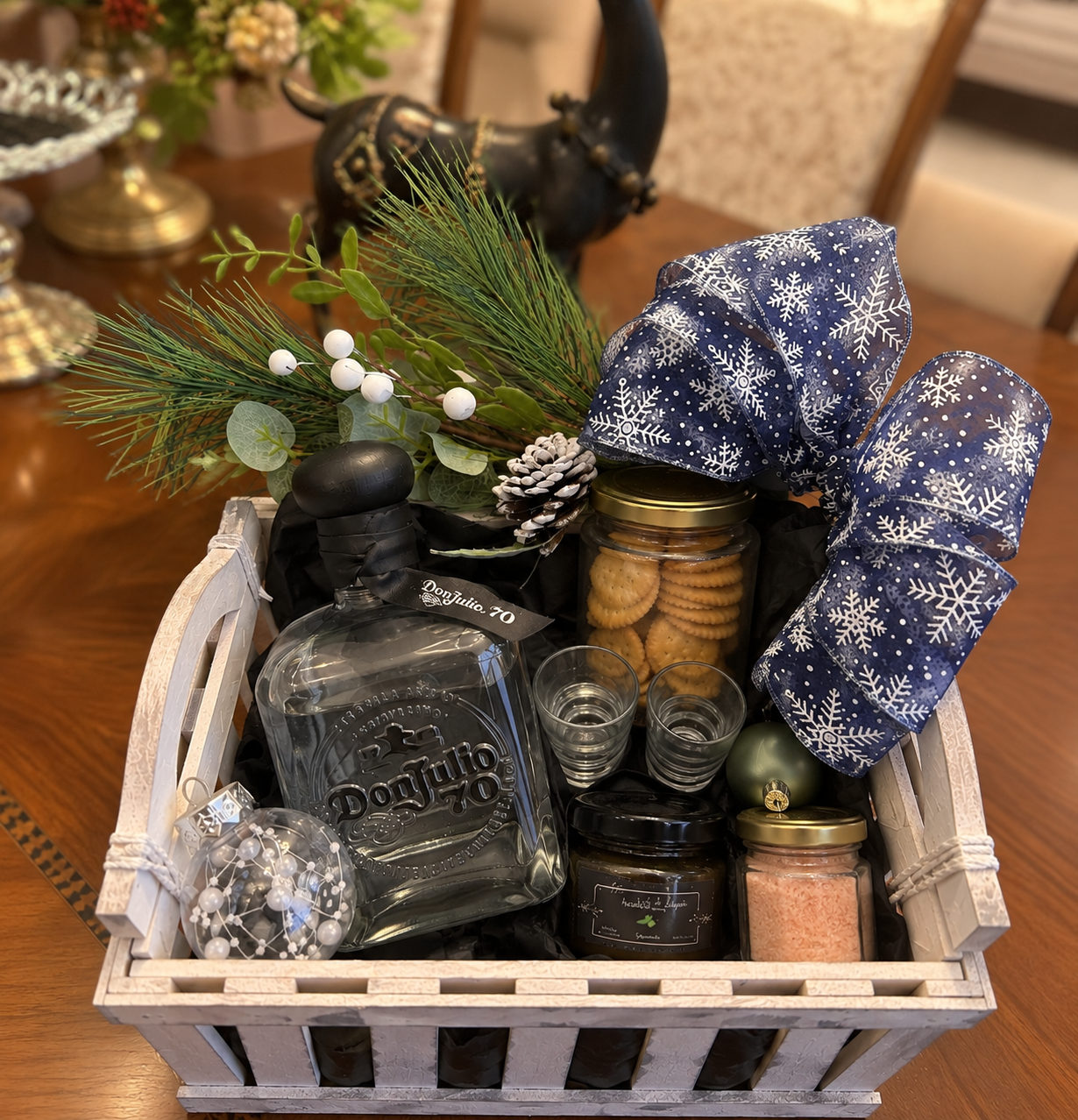 Regalo Empresarial Don Julio 70 | Caja Gourmet Navideña vista 2